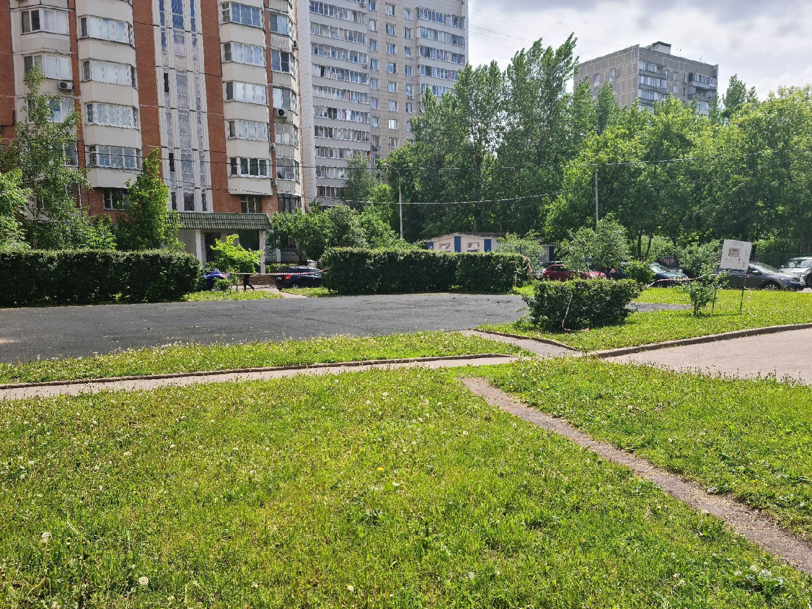 Город Москва улица Маршала Тухачевского дом 20 корпус 1. Жилищник Хорошево-Мневники. Улица Маршала Тухачевского, 20к1. Хорошево Мневники дворы.