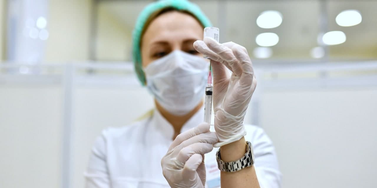 Юристы подтвердили законность решения об обязательной вакцинации в Москве