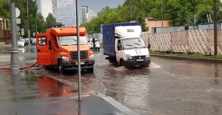 Подтопление на Карамышевской набережной ликвидировано &#8212; Жилищник